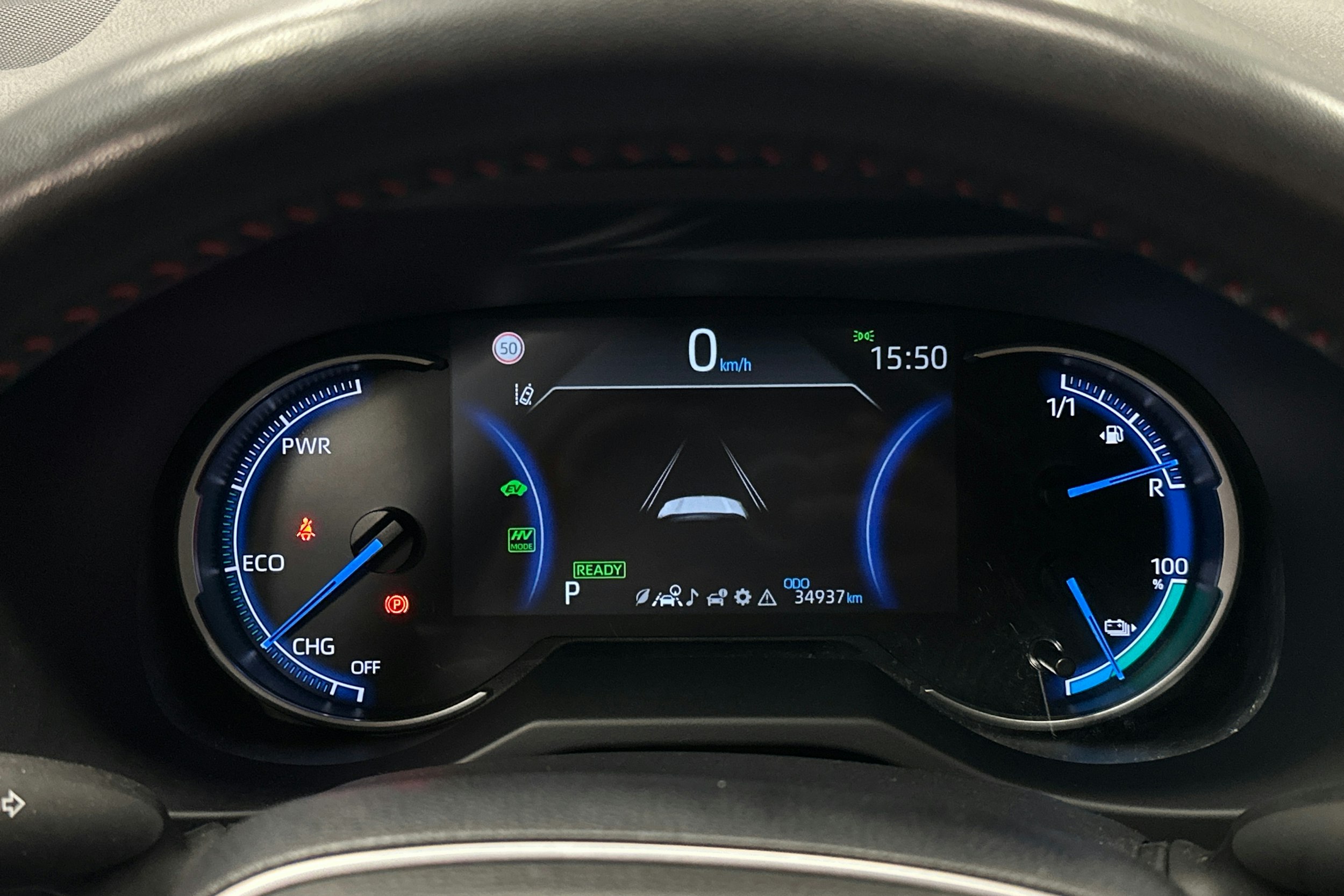 musta Toyota RAV4 Plug-in 2022 kuva 22.