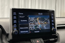 musta Toyota RAV4 Plug-in 2022 kuva 23.