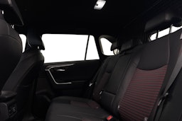 Musta Toyota RAV4 Plug-in 2022 kuva 8.