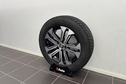 Musta Toyota RAV4 Plug-in 2022 kuva 10.