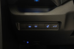 Musta Toyota RAV4 Plug-in 2022 kuva 20.
