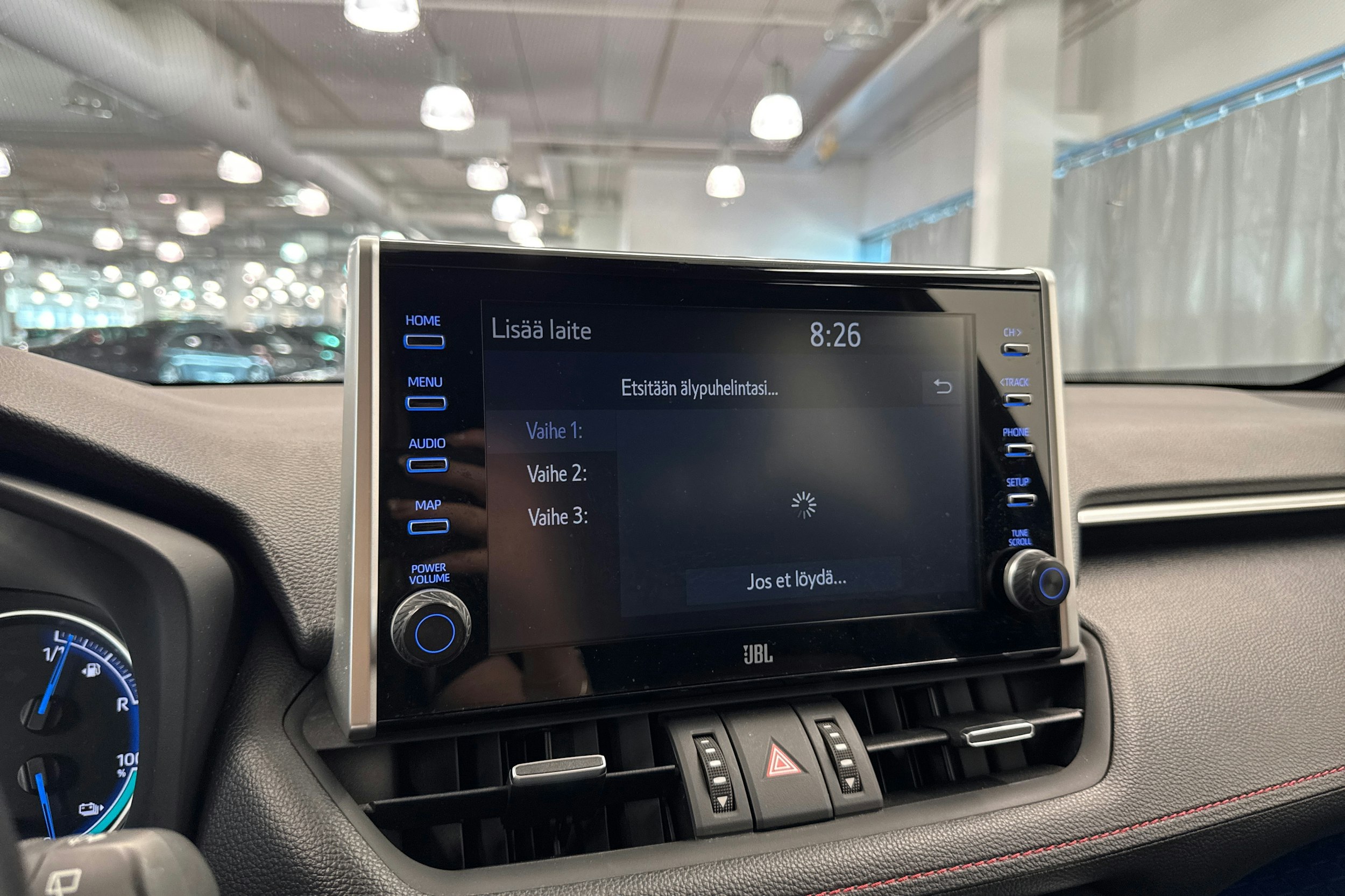 Musta Toyota RAV4 Plug-in 2022 kuva 30.