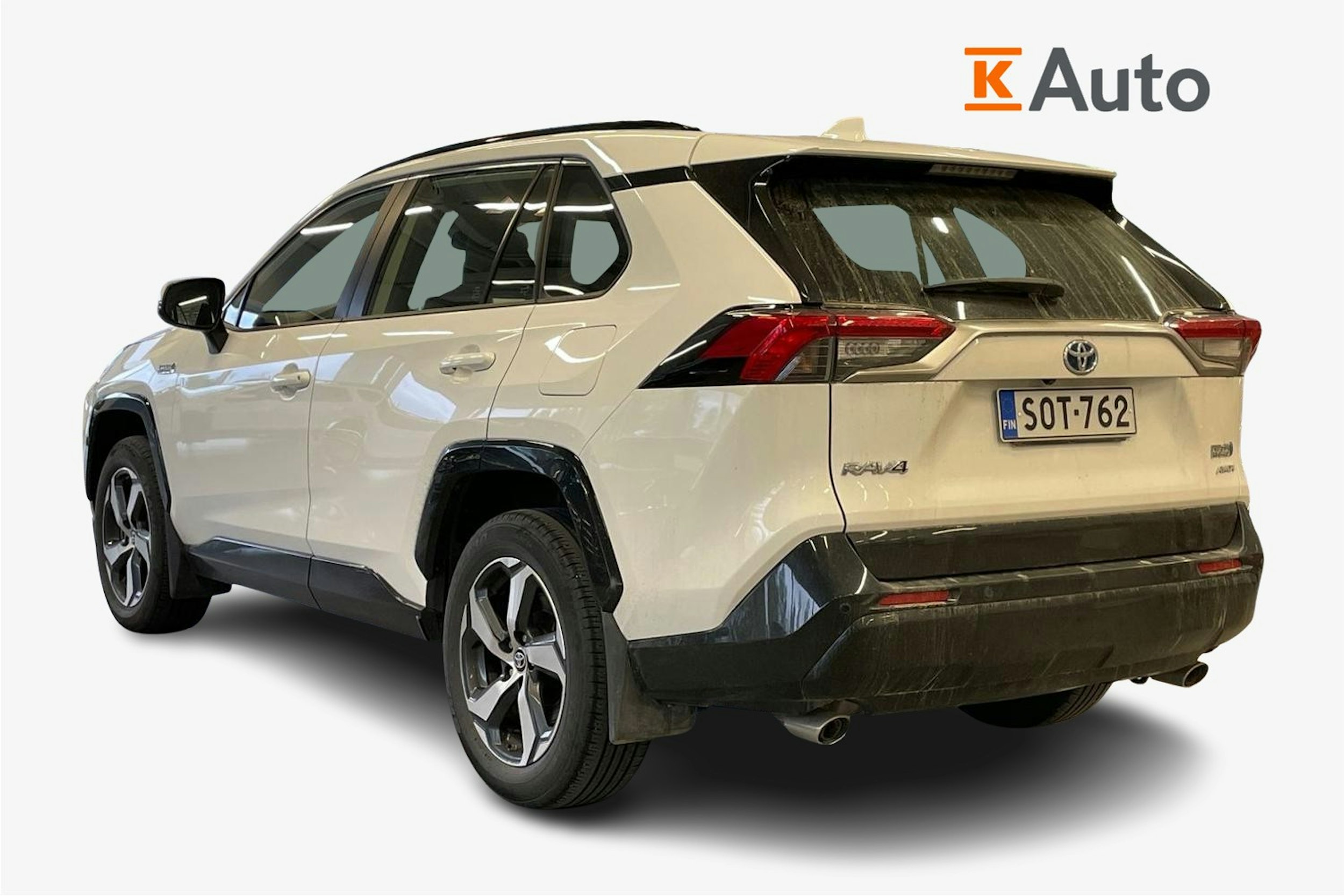 valkoinen Toyota RAV4 Plug-in 2022 kuva 2.
