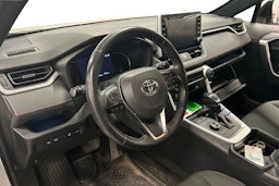 valkoinen Toyota RAV4 Plug-in 2022 kuva 3.