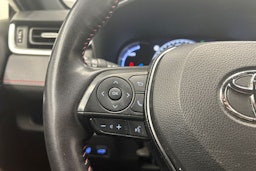 valkoinen Toyota RAV4 Plug-in 2022 kuva 18.