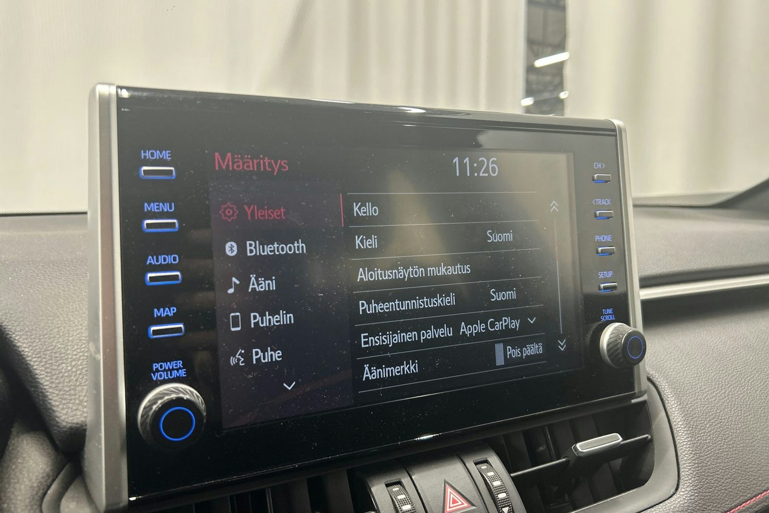 valkoinen Toyota RAV4 Plug-in 2022 kuva 23.