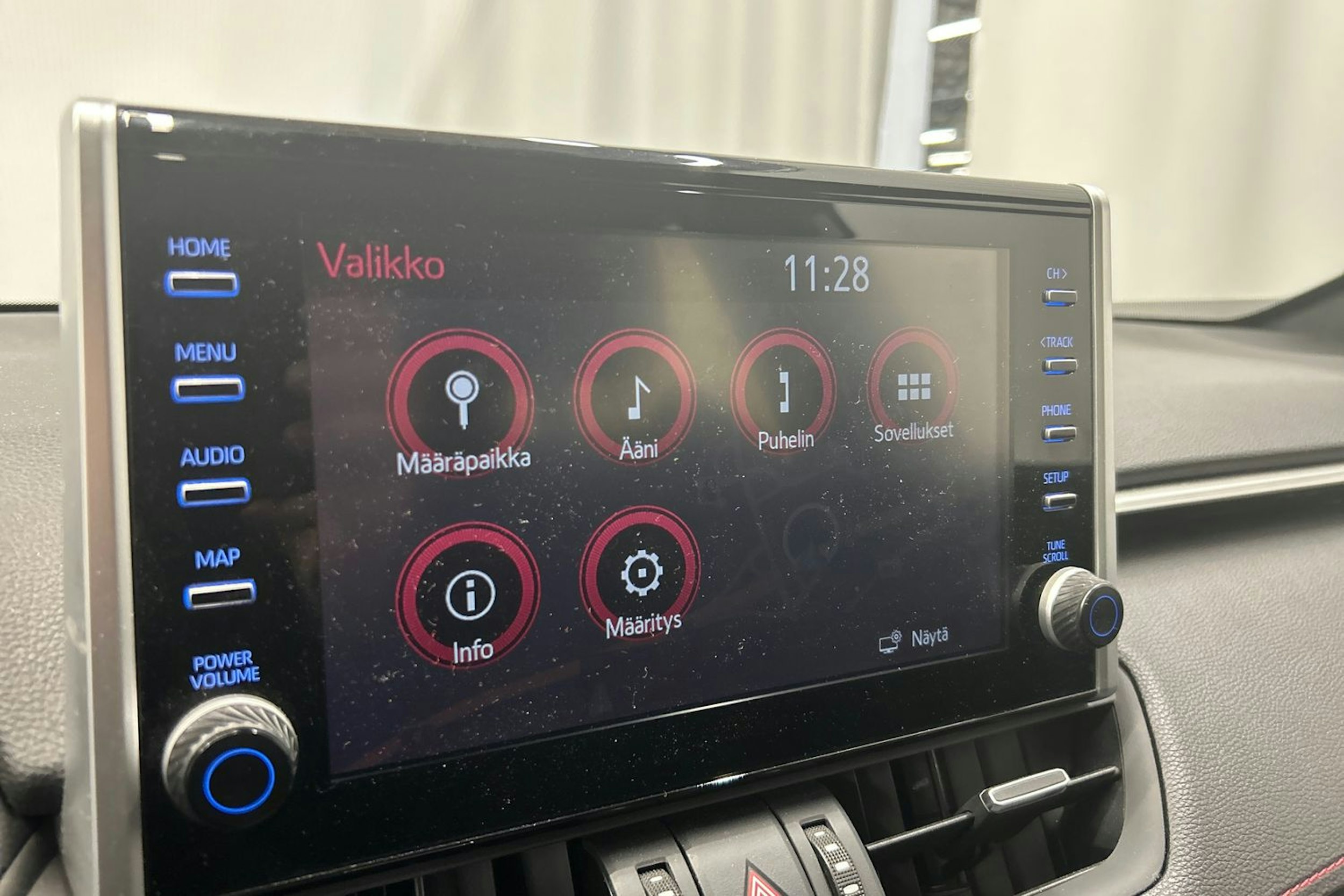 valkoinen Toyota RAV4 Plug-in 2022 kuva 25.