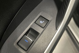 valkoinen Toyota RAV4 Plug-in 2022 kuva 31.
