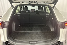 valkoinen Toyota RAV4 Plug-in 2022 kuva 32.