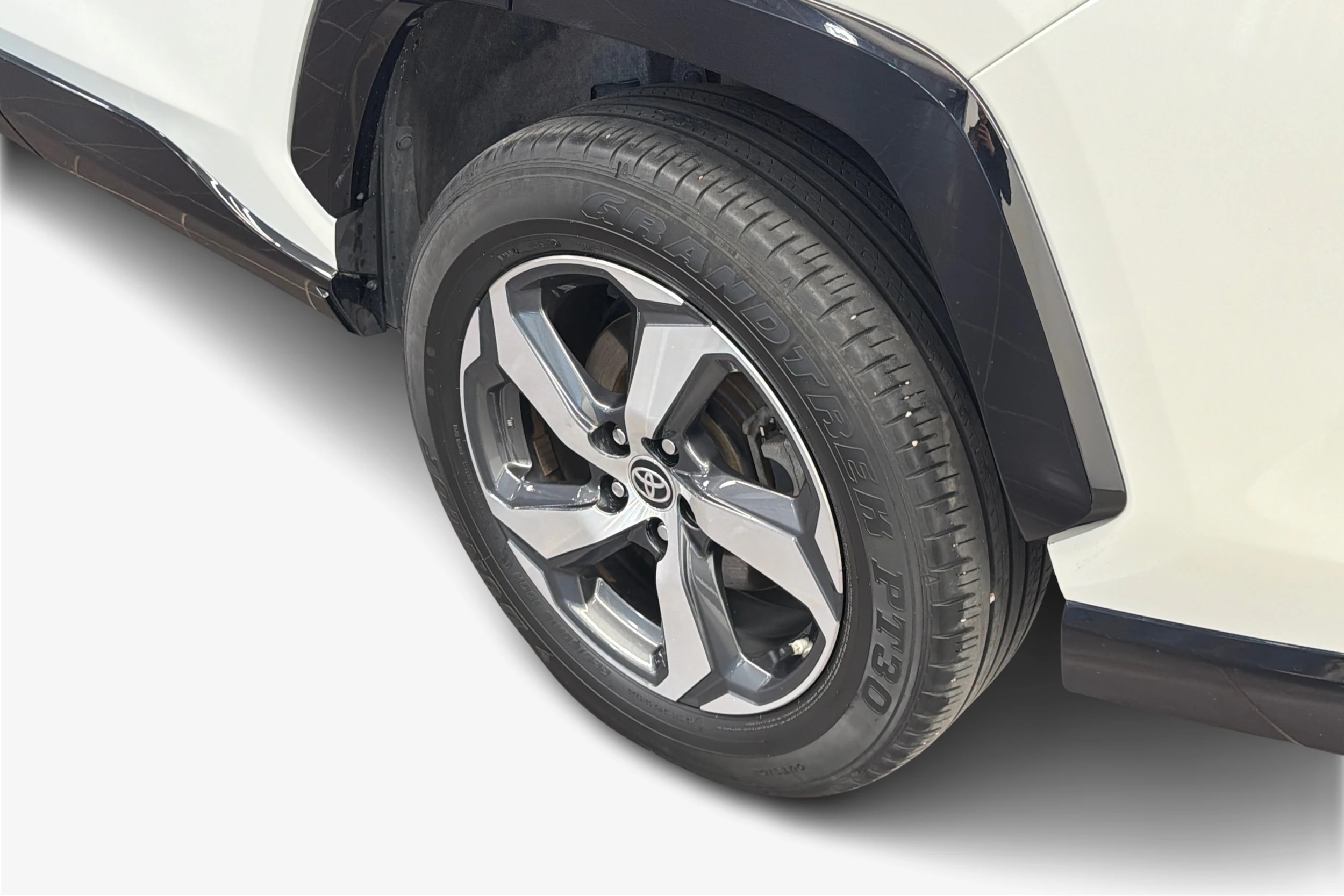 valkoinen Toyota RAV4 Plug-in 2022 kuva 9.