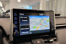 valkoinen Toyota RAV4 Plug-in 2022 kuva 23.