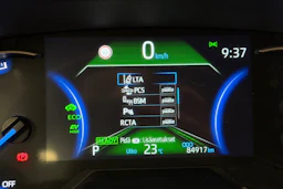 valkoinen Toyota RAV4 Plug-in 2022 kuva 27.