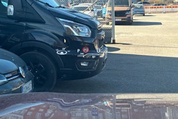 punainen Toyota RAV4 Plug-in 2022 kuva 5.