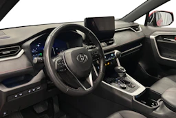 punainen Toyota RAV4 Plug-in 2023 kuva 8.