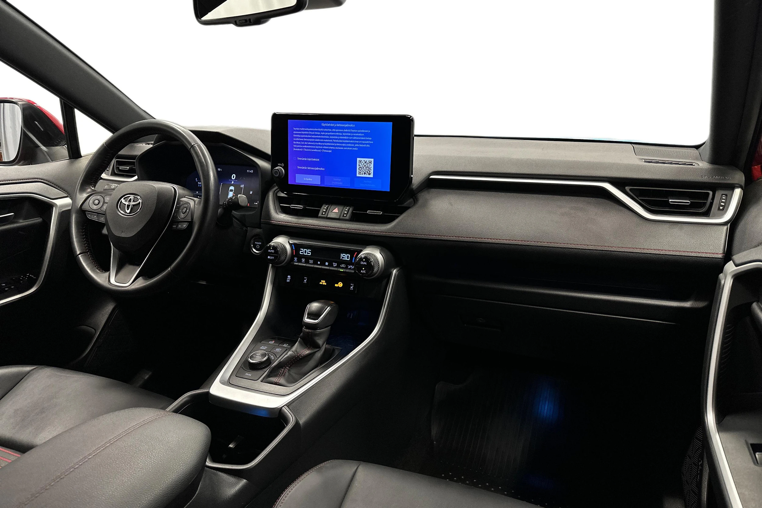 punainen Toyota RAV4 Plug-in 2023 kuva 9.