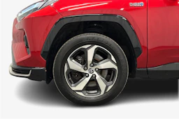 punainen Toyota RAV4 Plug-in 2023 kuva 12.