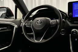 punainen Toyota RAV4 Plug-in 2023 kuva 20.