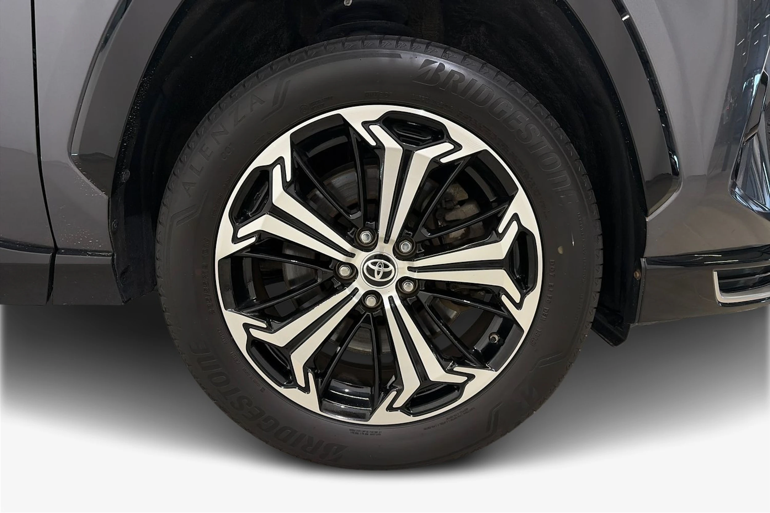 harmaa Toyota RAV4 Plug-in 2023 kuva 9.