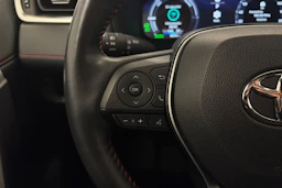 harmaa Toyota RAV4 Plug-in 2023 kuva 13.
