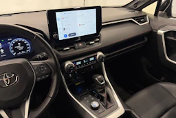 harmaa Toyota RAV4 Plug-in 2023 kuva 16.