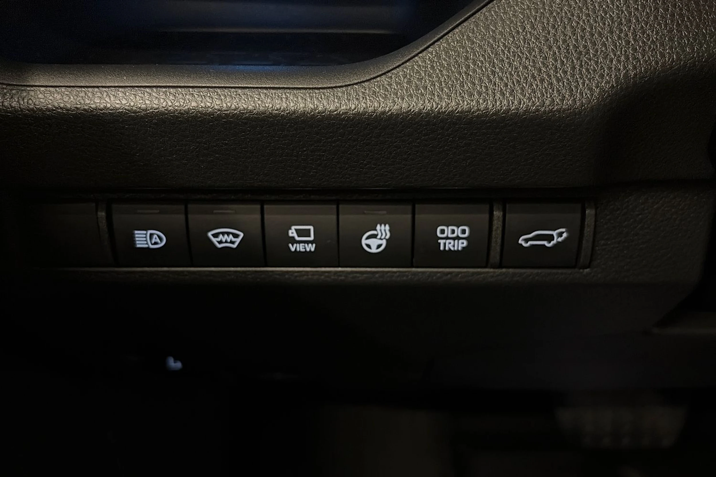 harmaa Toyota RAV4 Plug-in 2023 kuva 23.