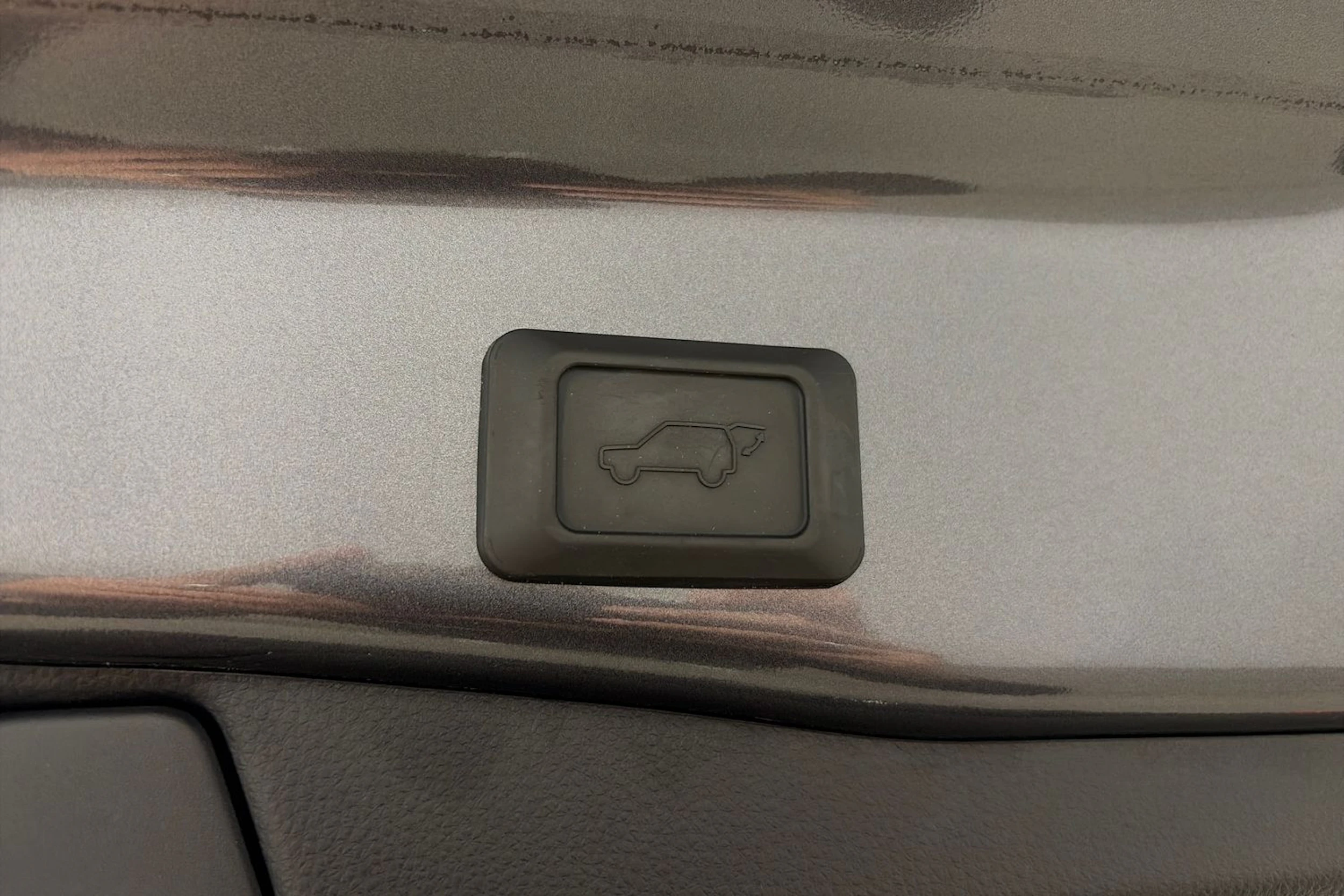 harmaa Toyota RAV4 Plug-in 2023 kuva 30.