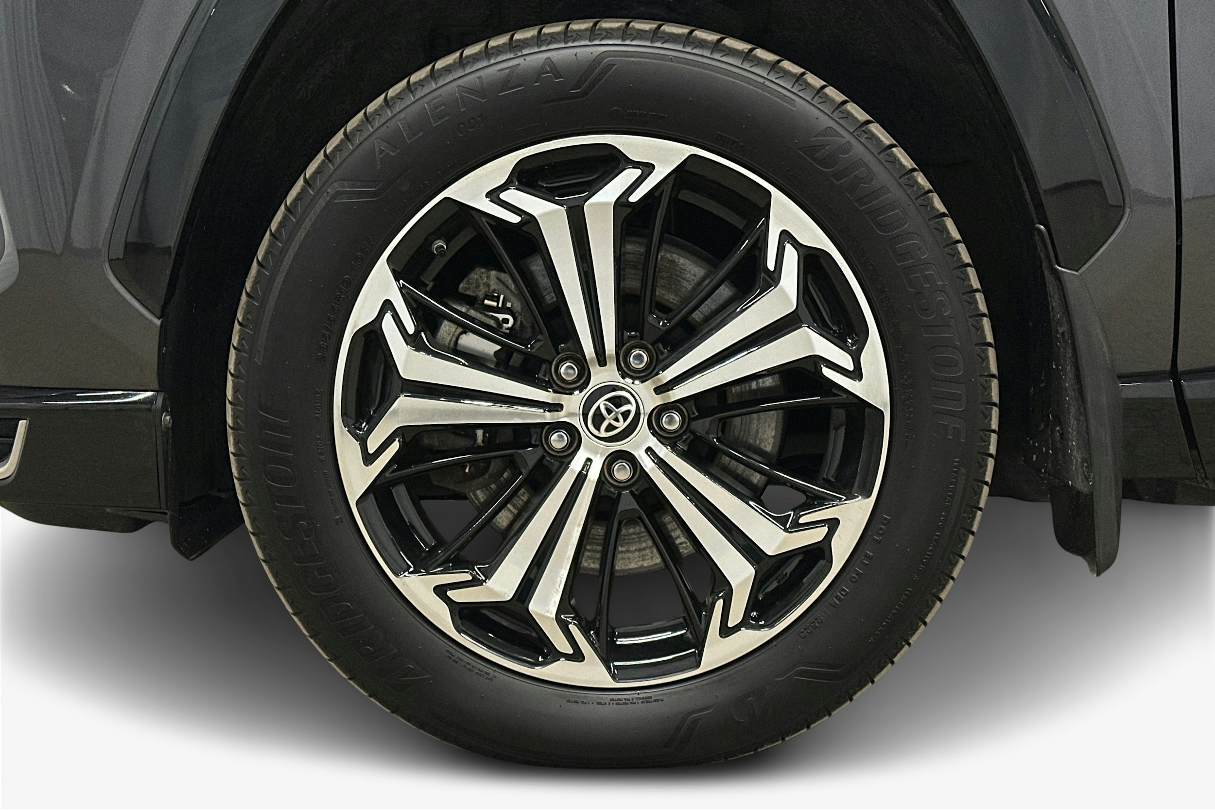 harmaa Toyota RAV4 Plug-in 2023 kuva 11.