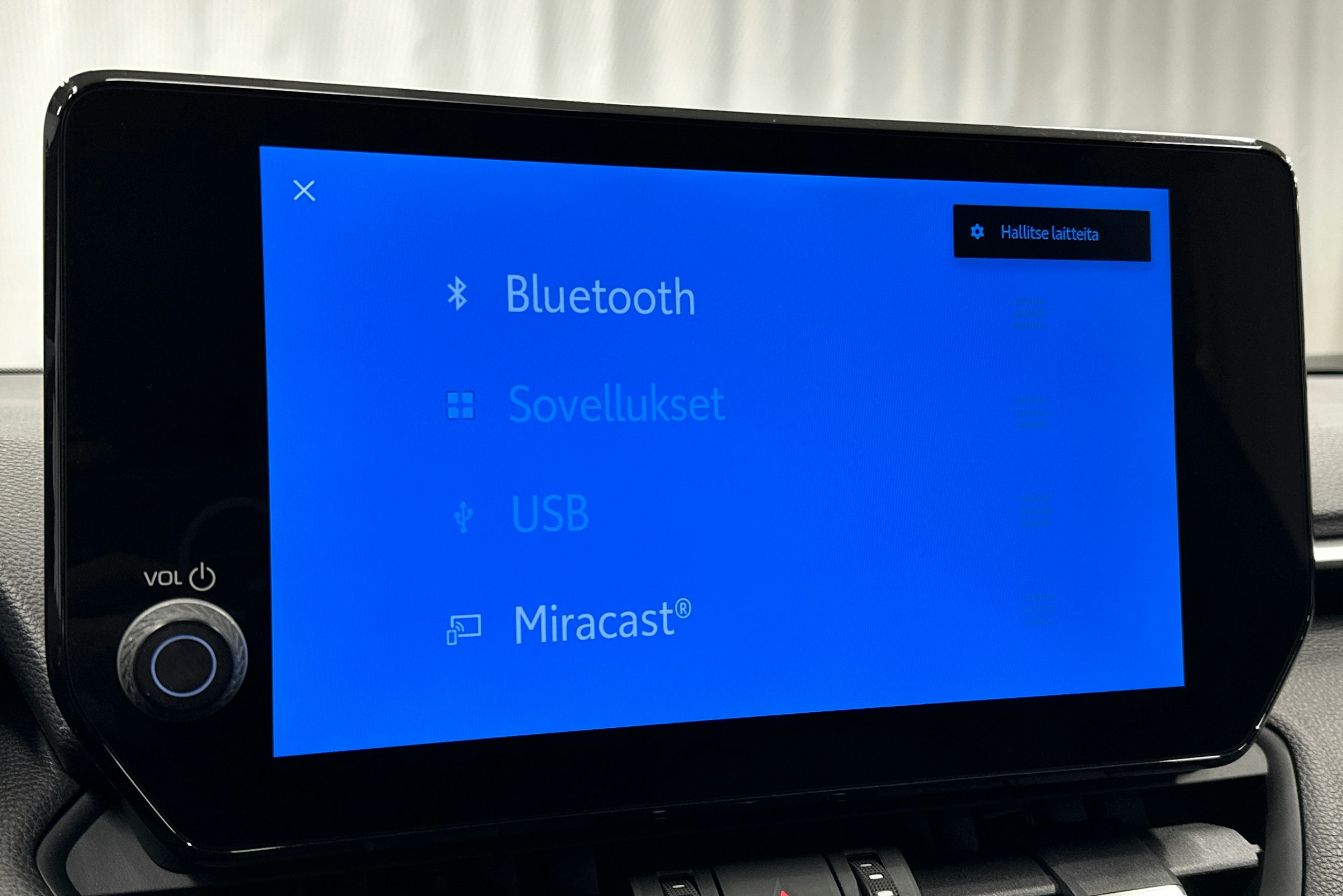 harmaa Toyota RAV4 Plug-in 2023 kuva 25.