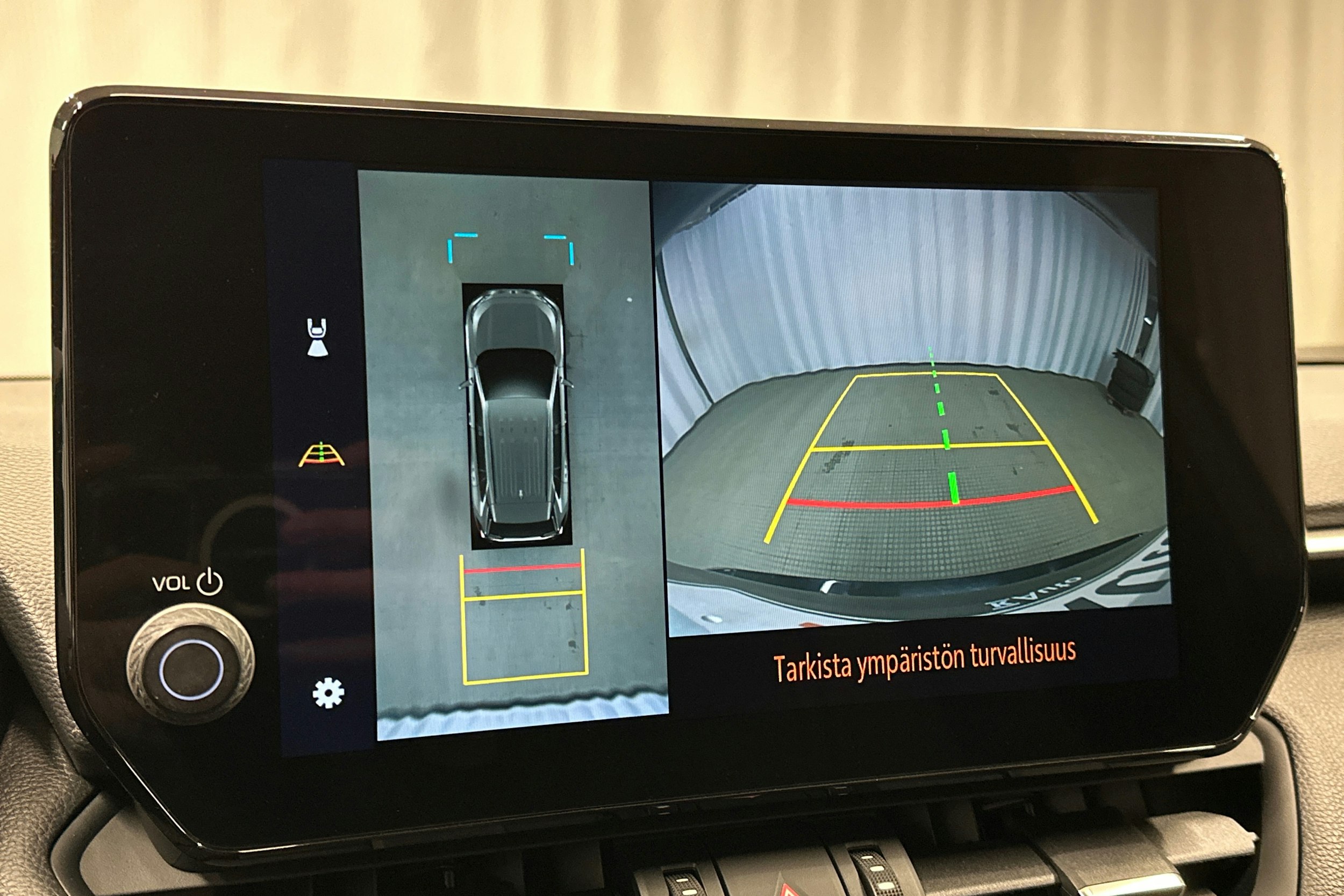 harmaa Toyota RAV4 Plug-in 2023 kuva 26.