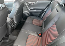 Toyota RAV4 Plug-in 2023 kuva 6.