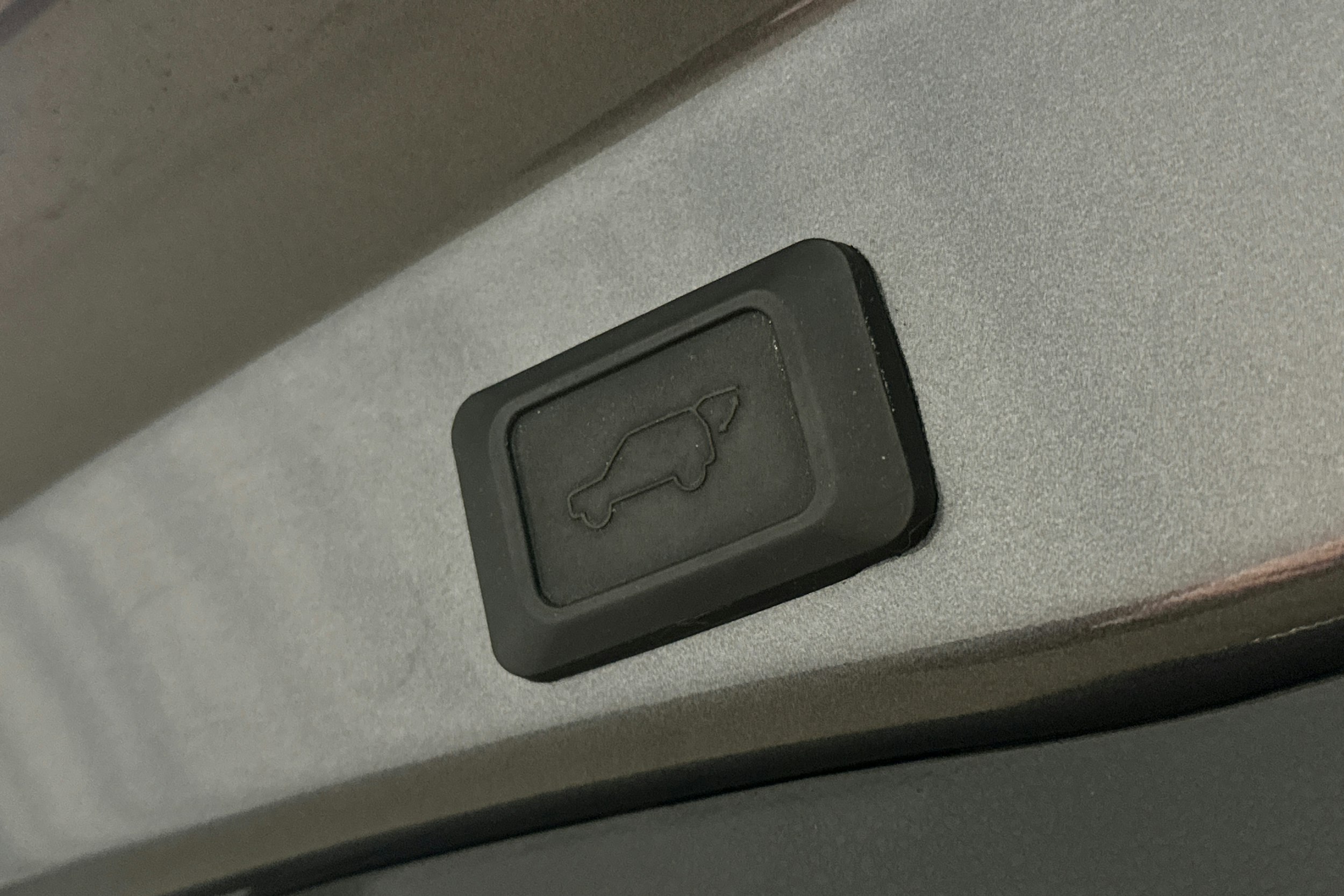 harmaa Toyota RAV4 Plug-in 2023 kuva 12.