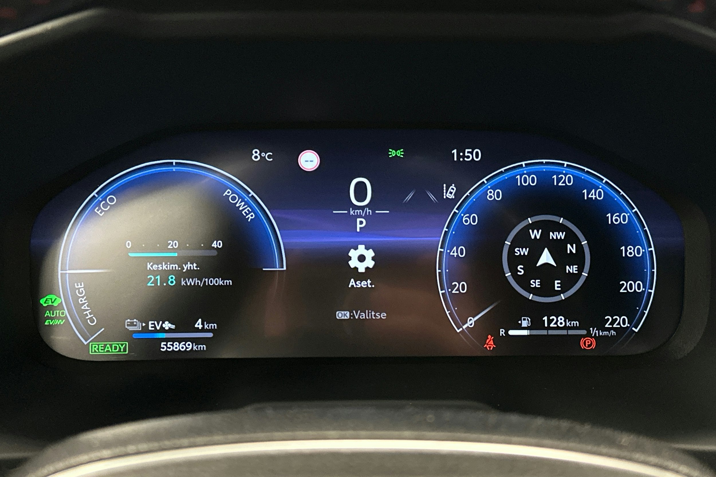 harmaa Toyota RAV4 Plug-in 2023 kuva 21.