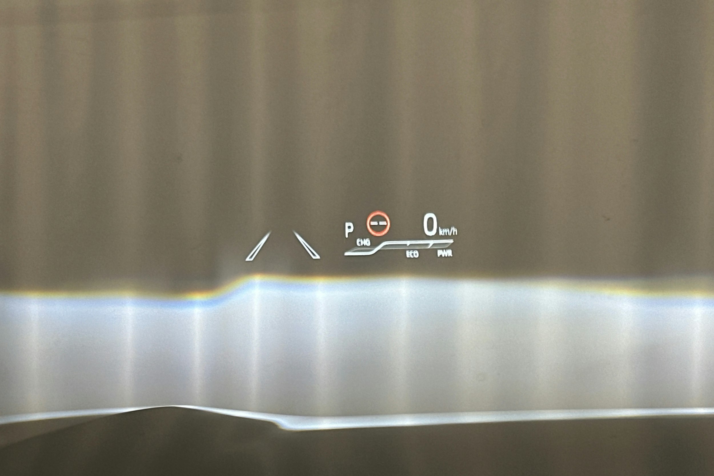 harmaa Toyota RAV4 Plug-in 2023 kuva 24.