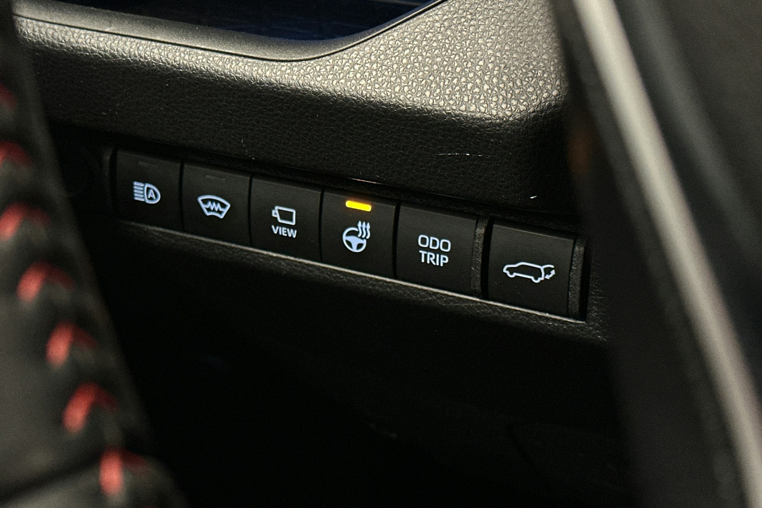 harmaa Toyota RAV4 Plug-in 2023 kuva 25.