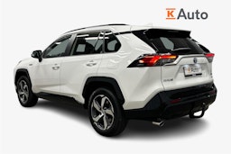 valkoinen Toyota RAV4 Plug-in 2023 kuva 2.