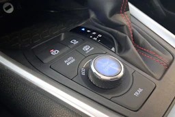 harmaa Toyota RAV4 Plug-in 2023 kuva 16.