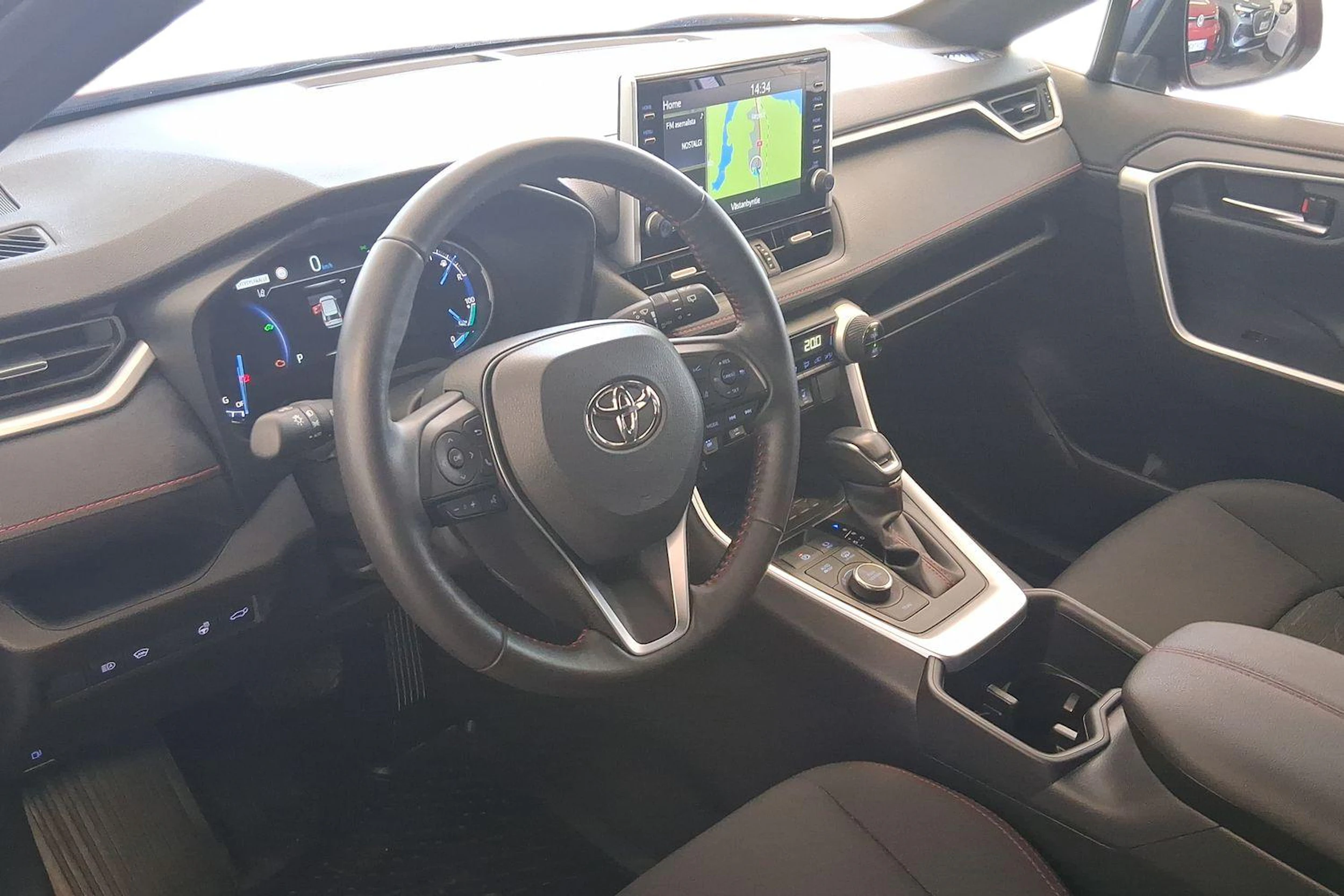 met. punainen Toyota RAV4 Plug-in 2023 kuva 6.