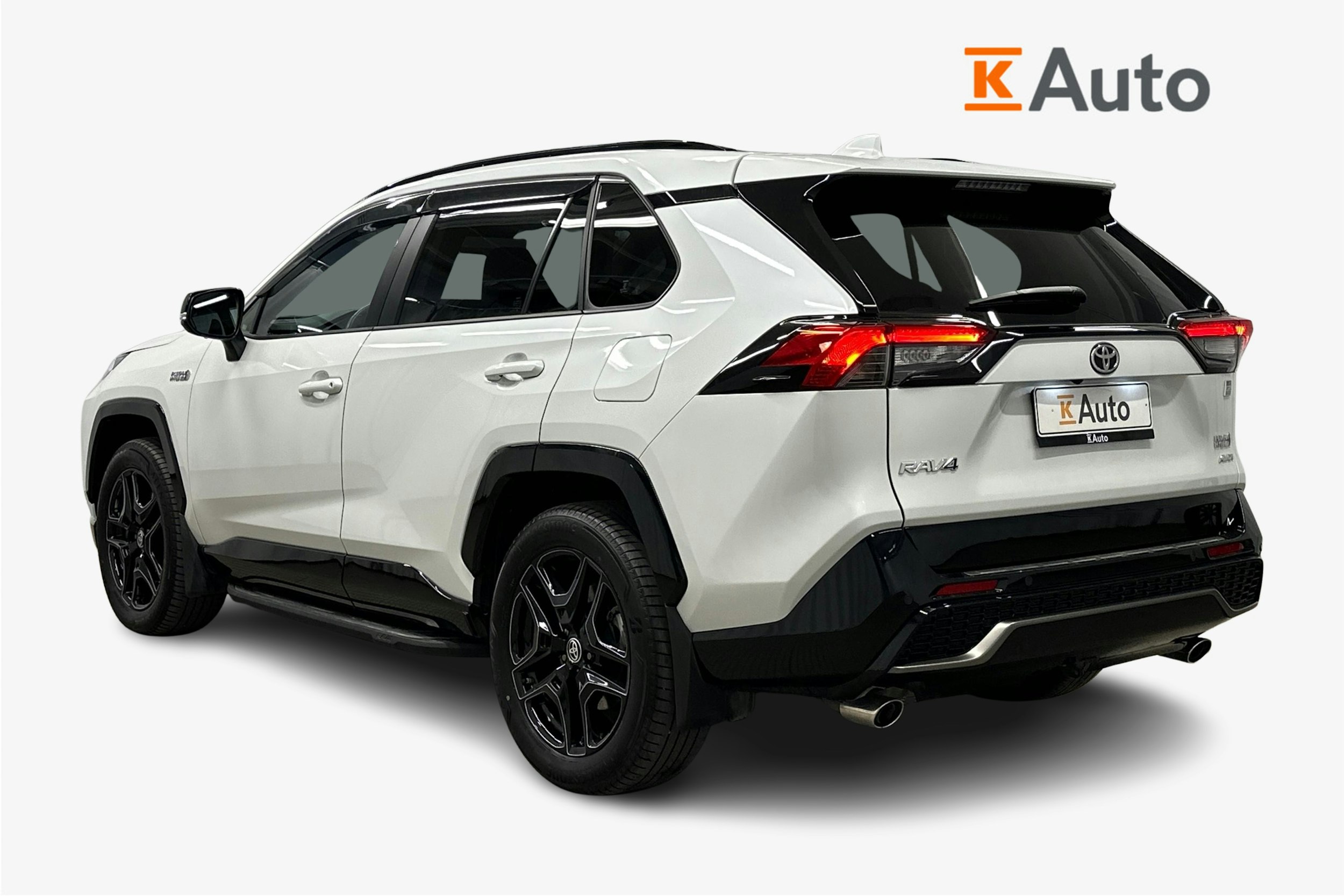 valkoinen Toyota RAV4 Plug-in 2024 kuva 2.