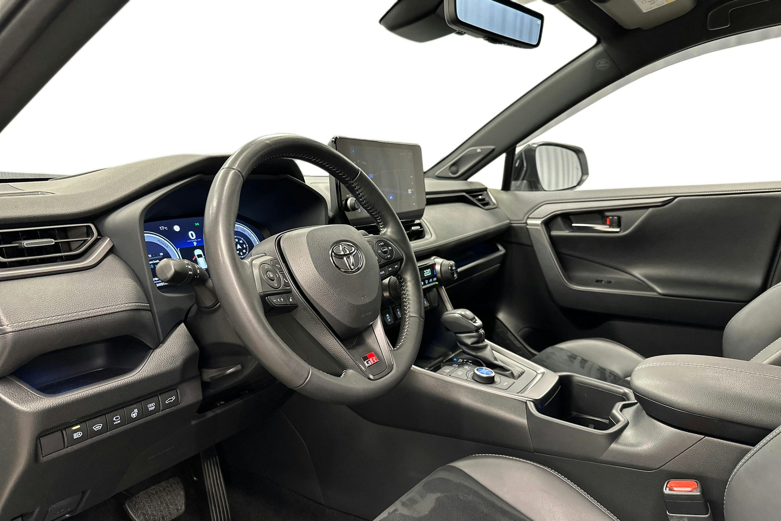 valkoinen Toyota RAV4 Plug-in 2024 kuva 6.