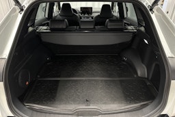 valkoinen Toyota RAV4 Plug-in 2024 kuva 11.