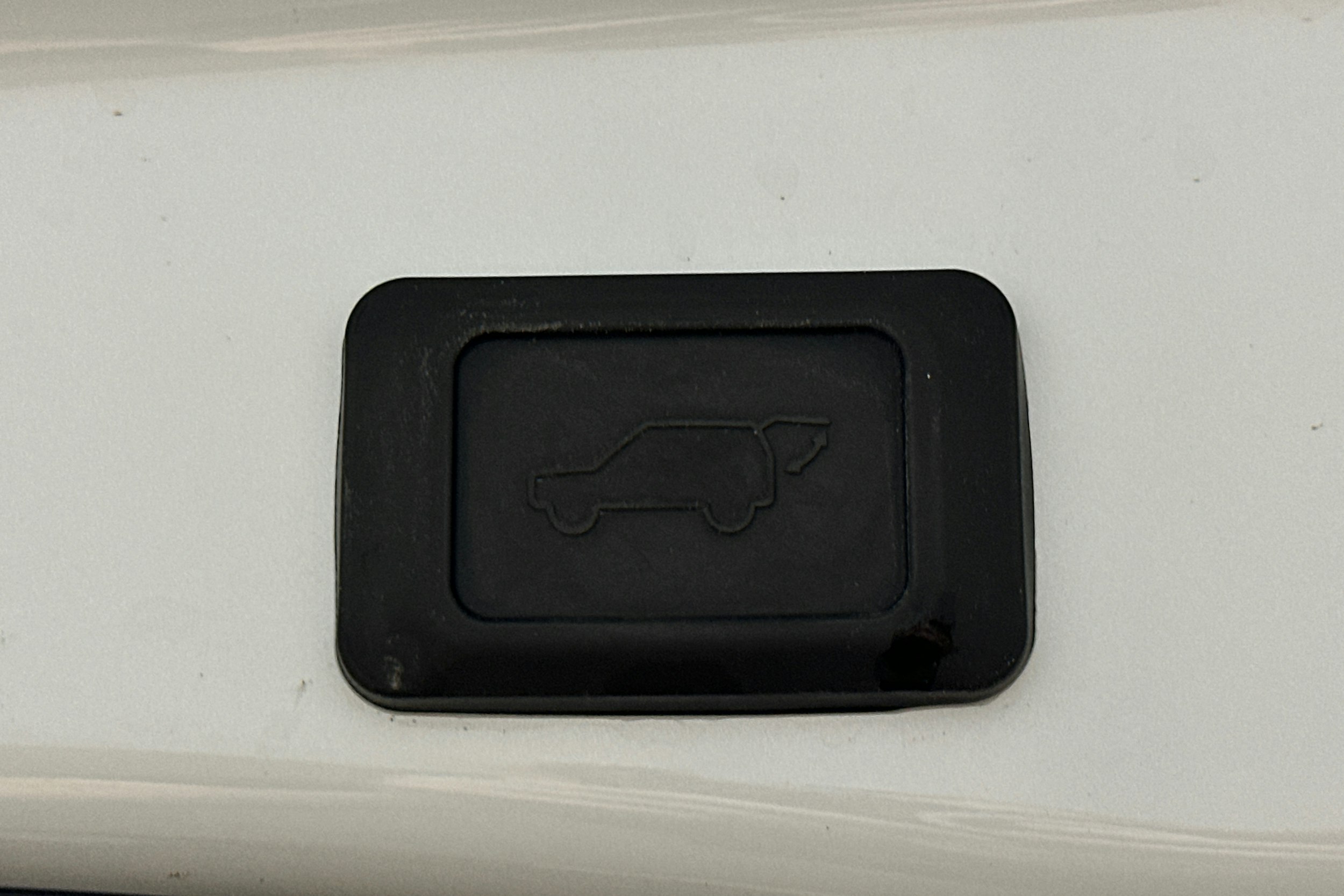 valkoinen Toyota RAV4 Plug-in 2024 kuva 12.