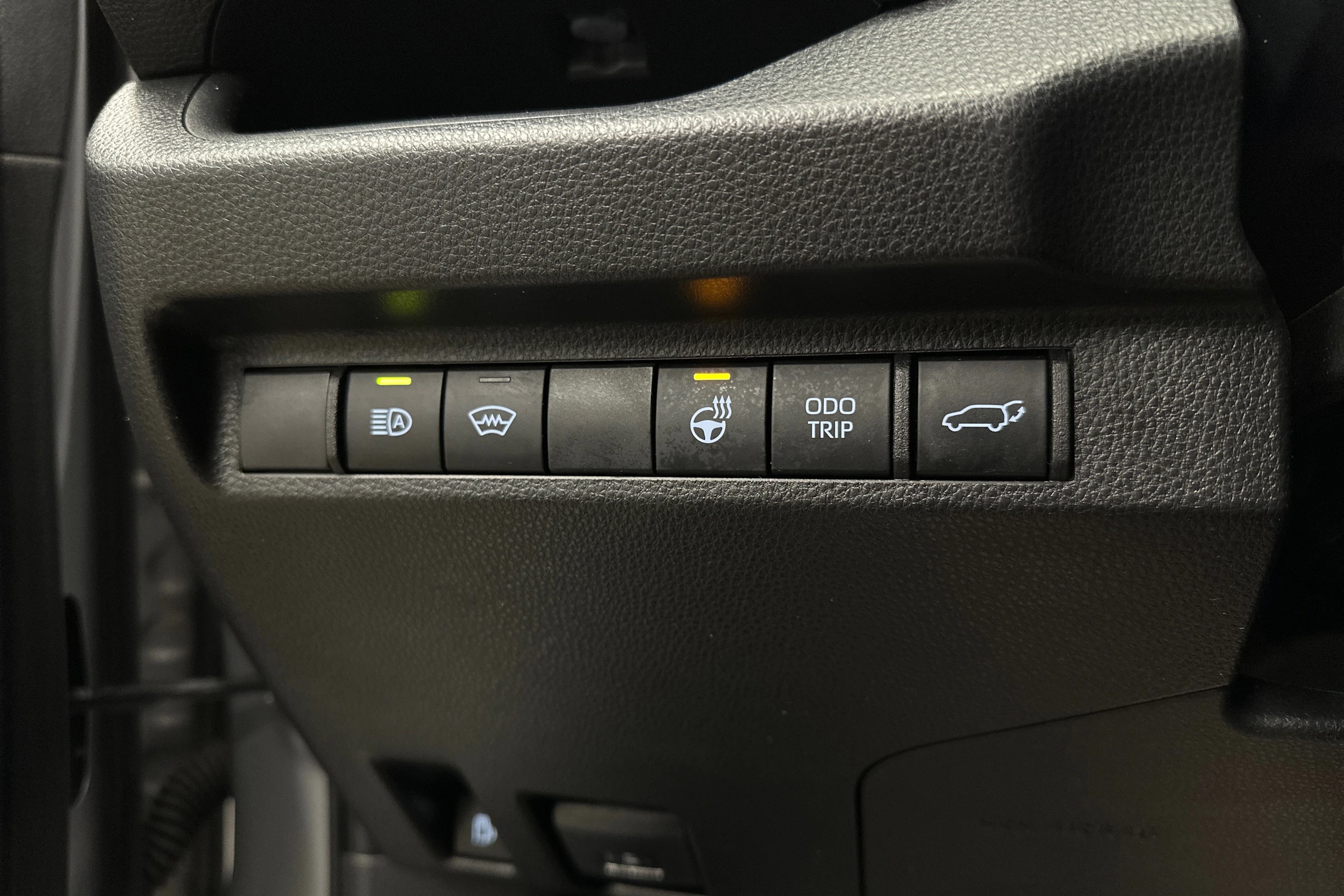 hopea Toyota RAV4 Plug-in 2024 kuva 22.