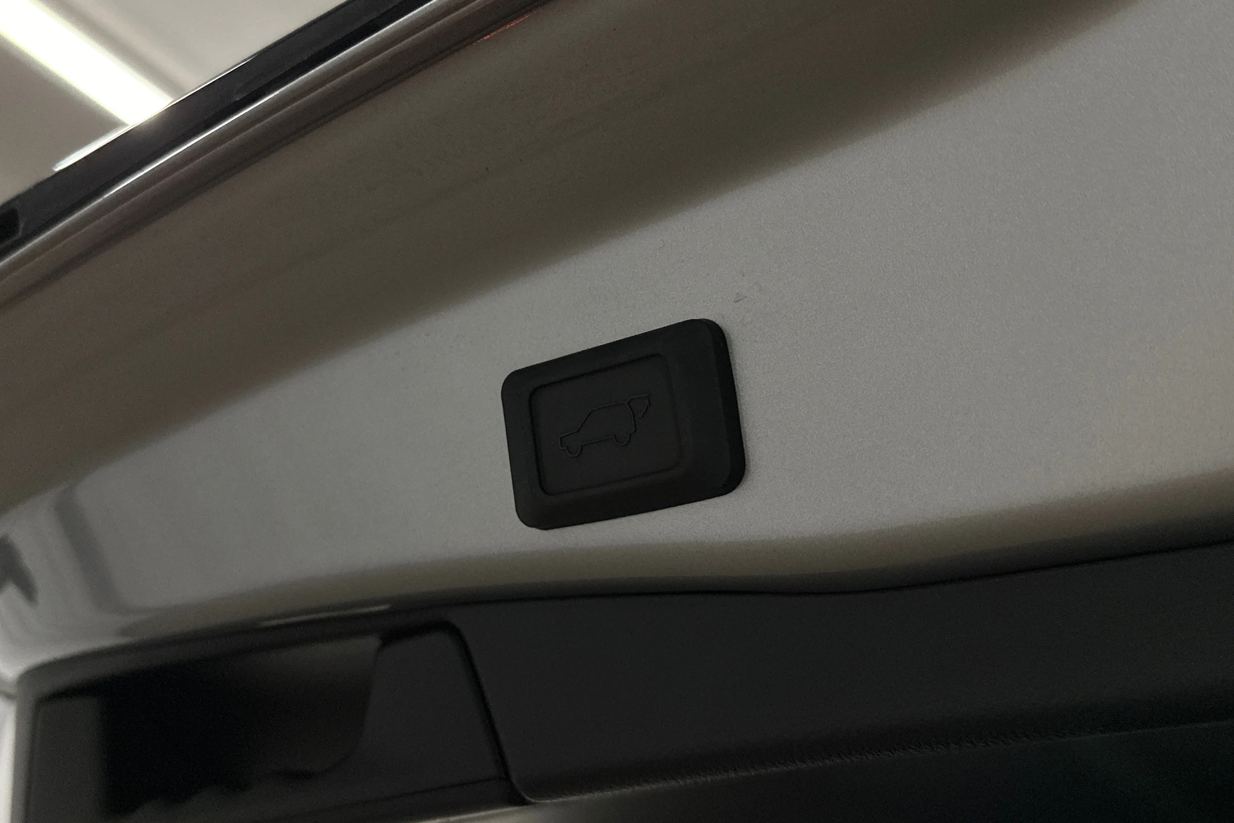 hopea Toyota RAV4 Plug-in 2024 kuva 27.