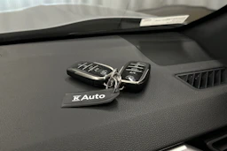 hopea Toyota RAV4 Plug-in 2024 kuva 28.