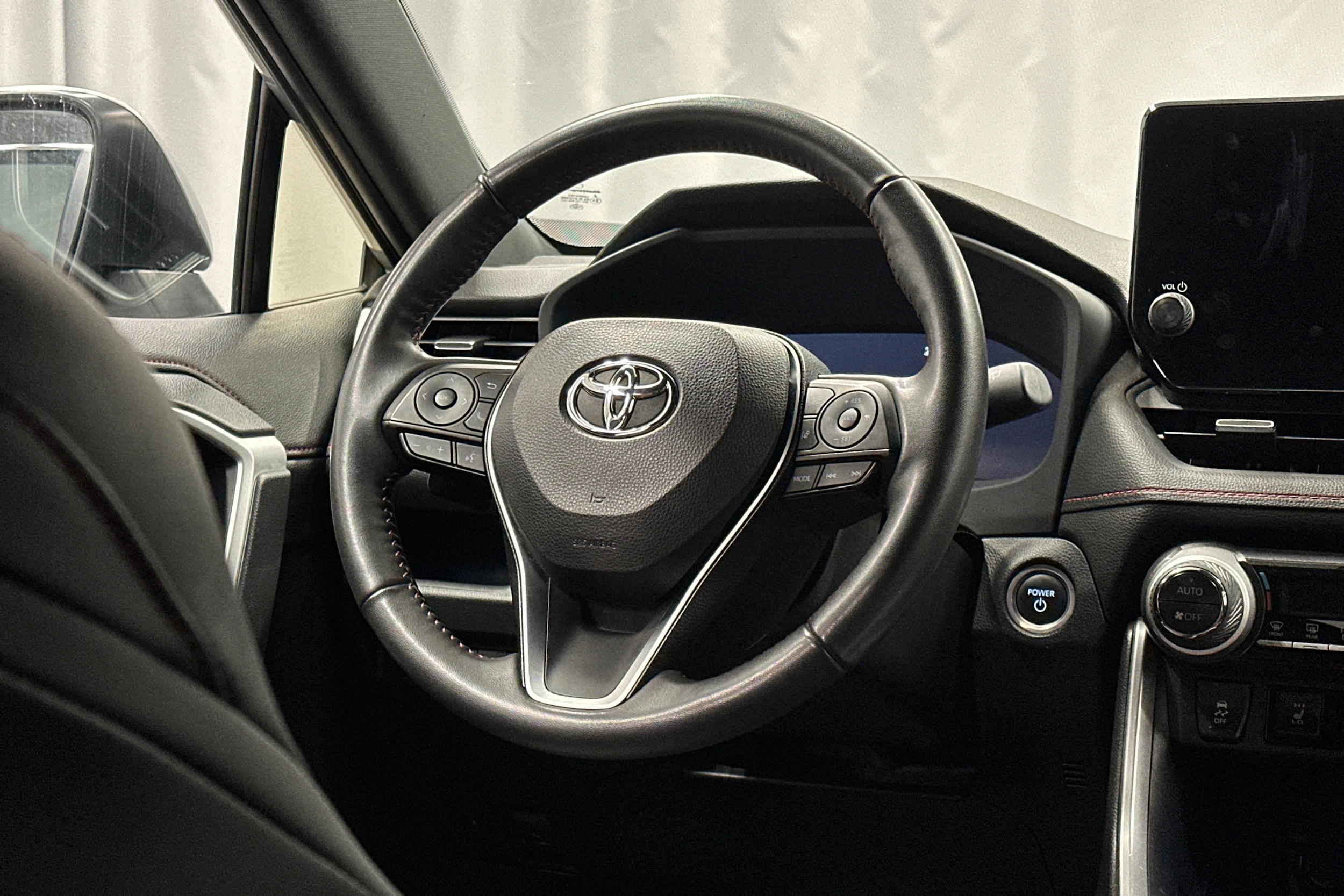 Toyota RAV4 Plug-in 2024 kuva 20.