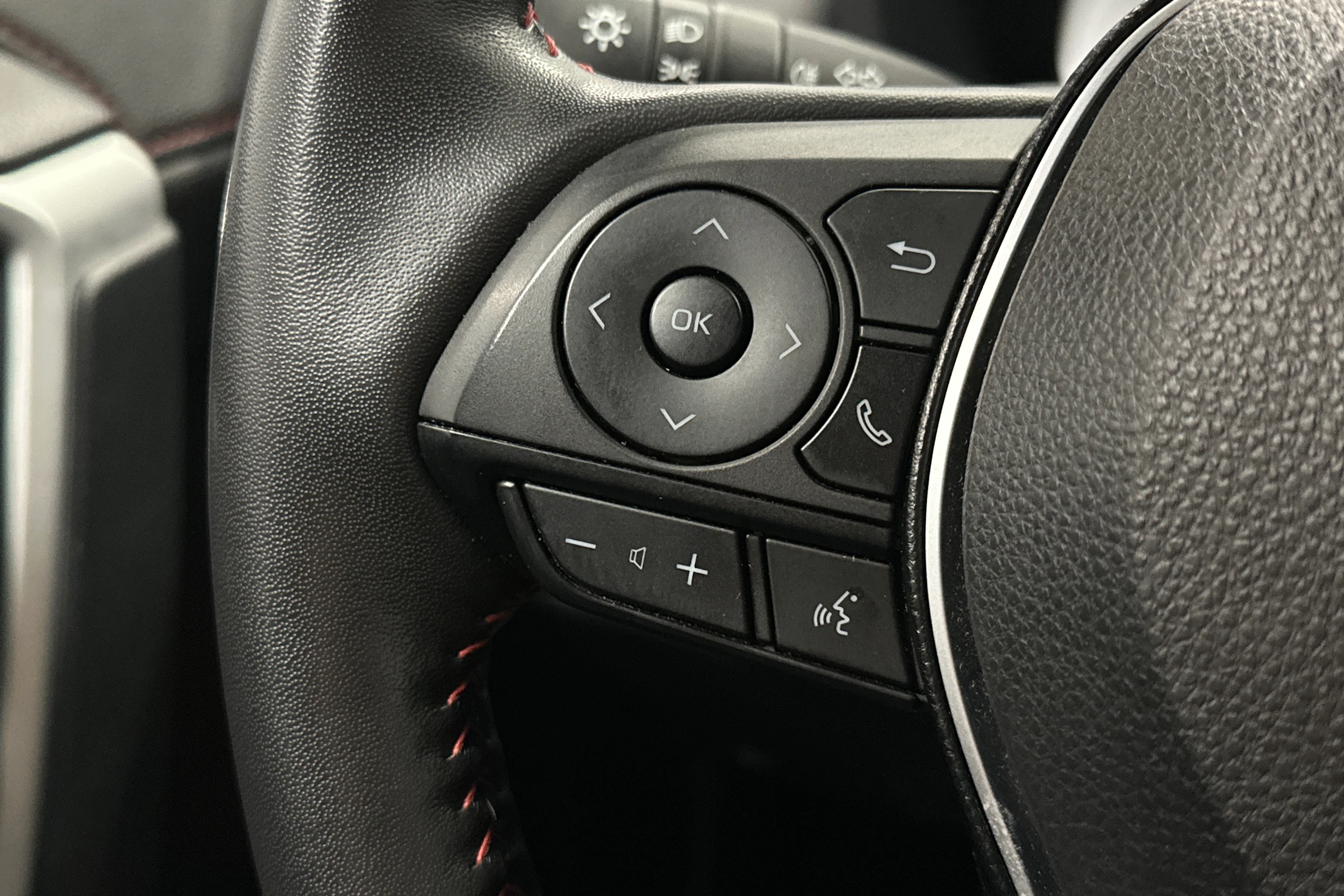Toyota RAV4 Plug-in 2024 kuva 24.