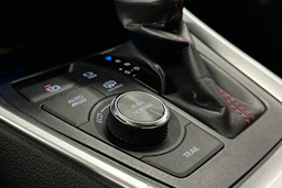 Toyota RAV4 Plug-in 2024 kuva 28.