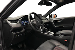 harmaa Toyota RAV4 Plug-in 2024 kuva 8.