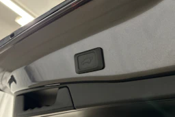 harmaa Toyota RAV4 Plug-in 2024 kuva 26.