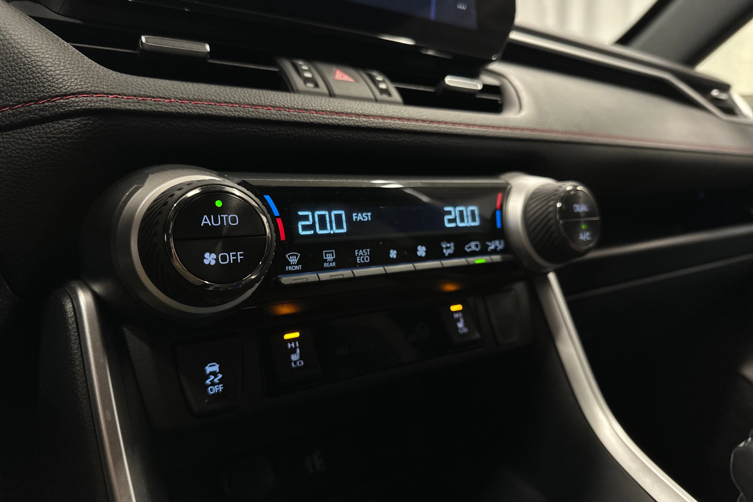 harmaa Toyota RAV4 Plug-in 2024 kuva 20.